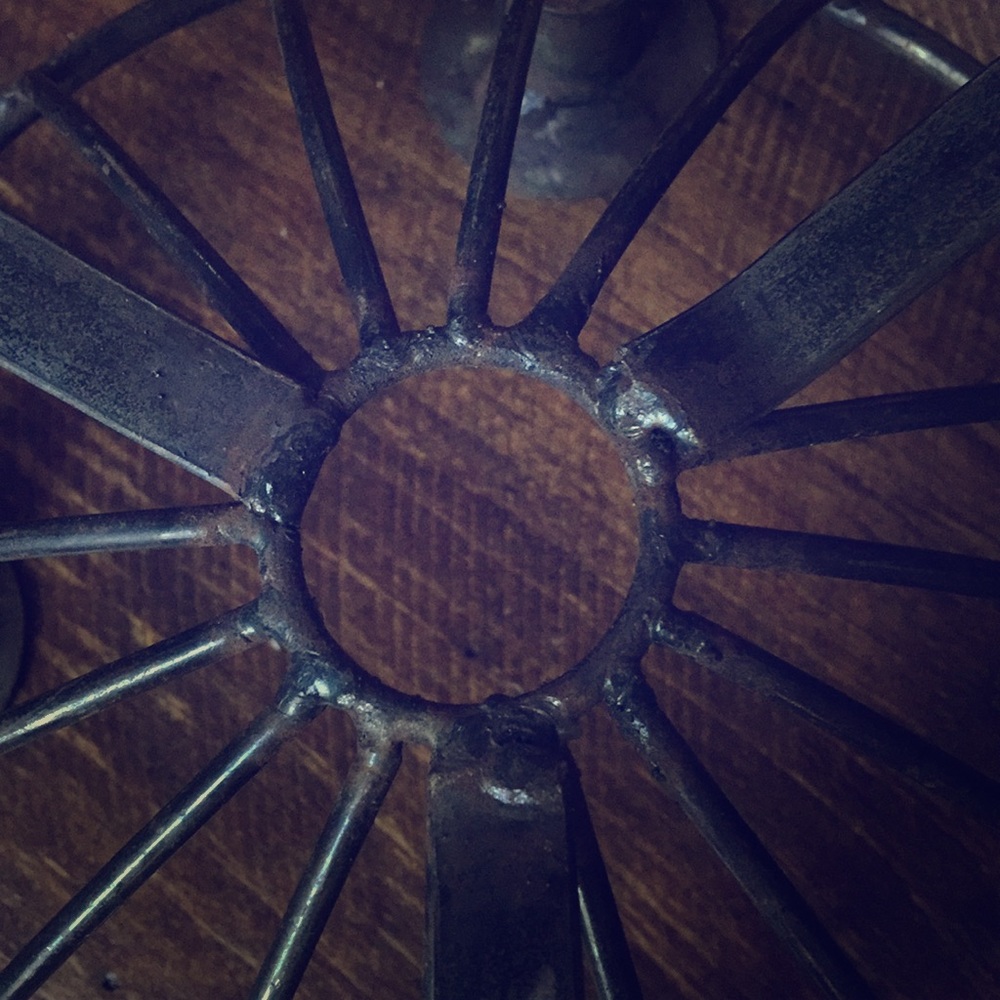 VTG 🕯 IRON CANDLE HOLDER - Picture 7 of 7